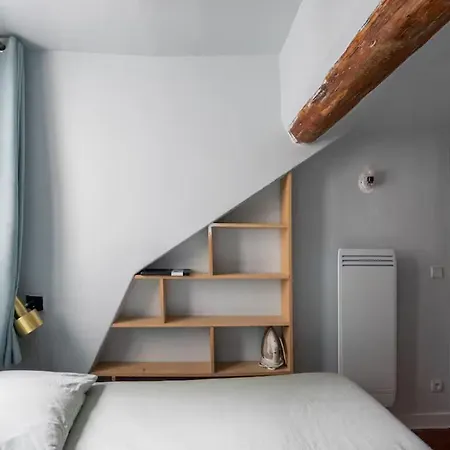 Charming And Comfortable In The Heart Of Appartamento Parigi